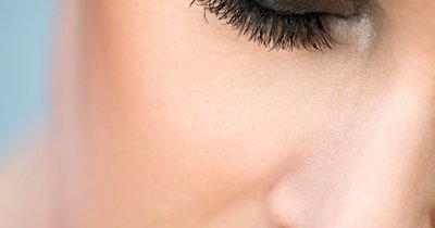 Smokey Eyes schminken für Anfänger: Vollständig erklärt