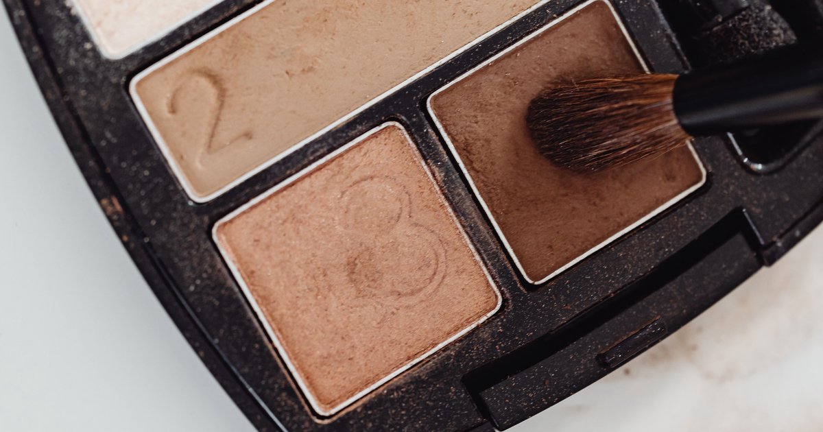 Smokey Eyes mit Bildern: Schritt-für-Schritt-Anleitung